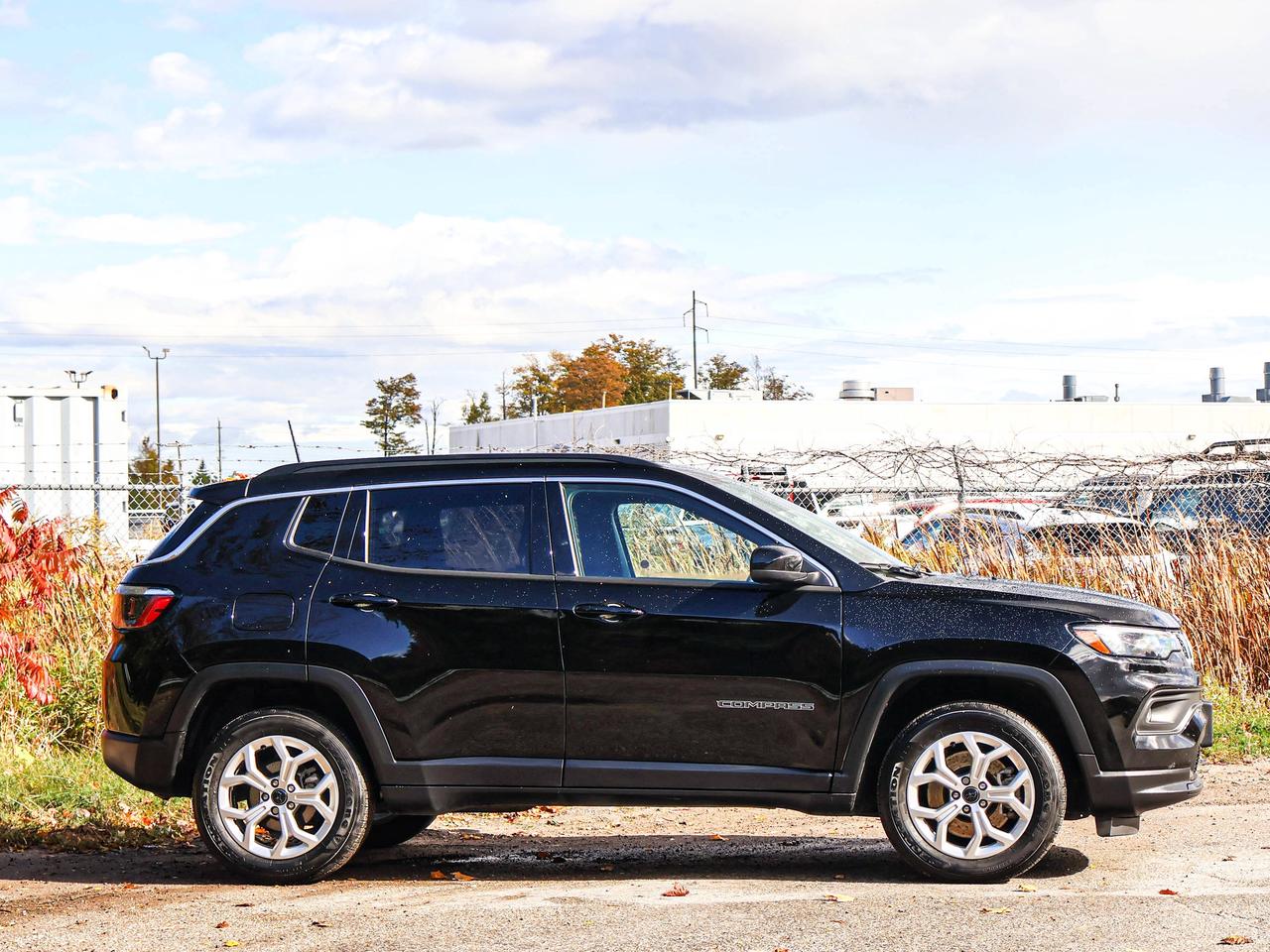 2025 Jeep Compass NORTH Photo2