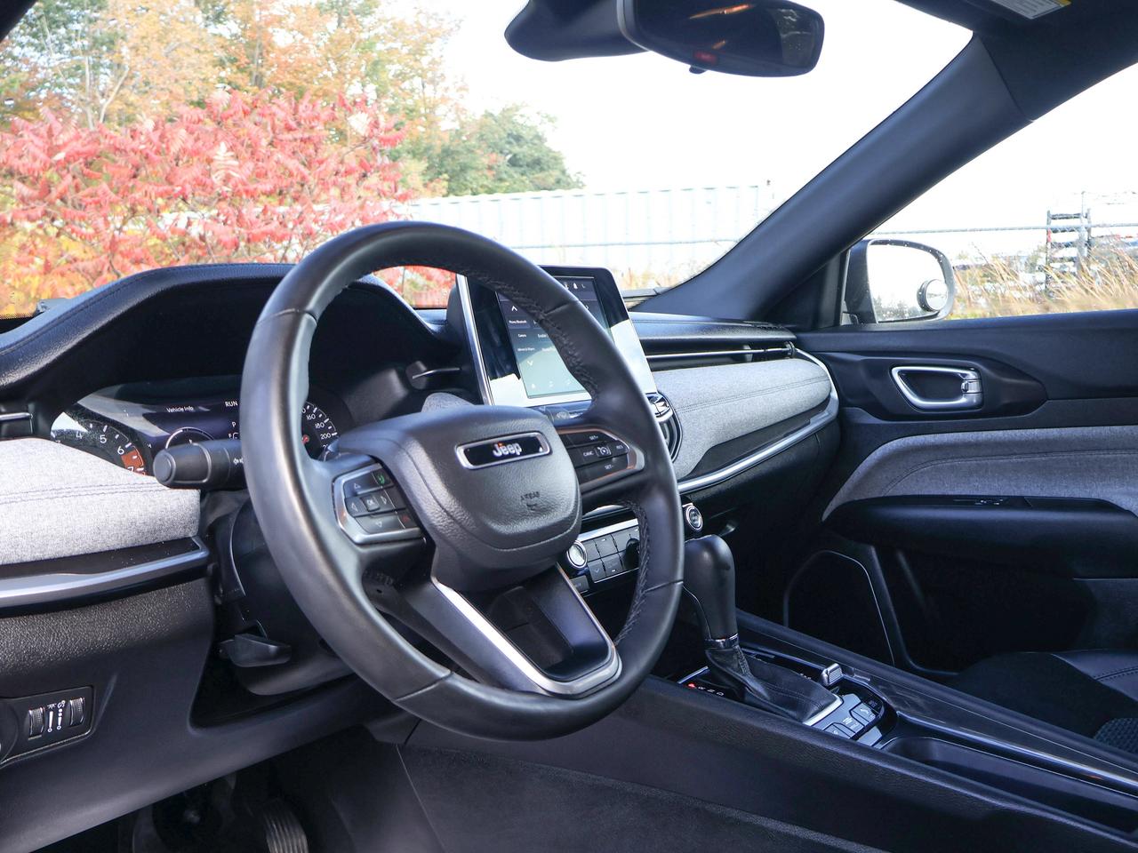 2025 Jeep Compass NORTH Photo