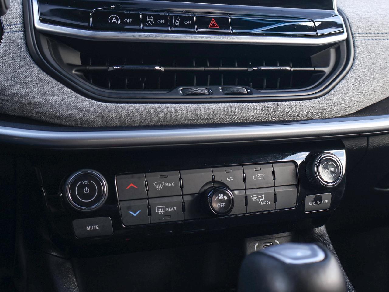 2025 Jeep Compass NORTH Photo