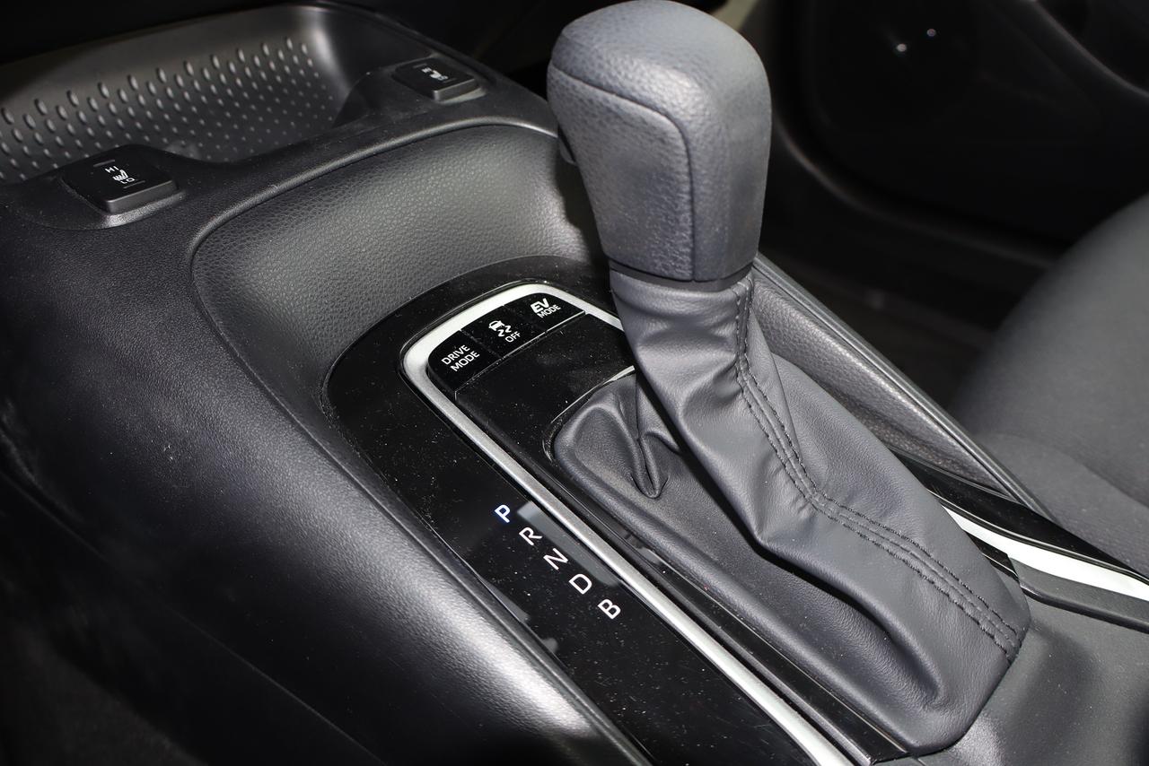 2026 Toyota Corolla Hybrid LE Photo