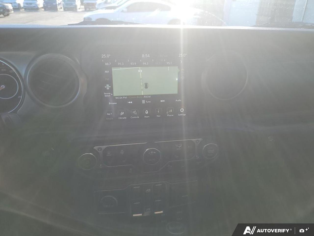 2021 Jeep Wrangler UNLIMITED WILLYS 4X4-Technology PKG-Convenience Gr Photo