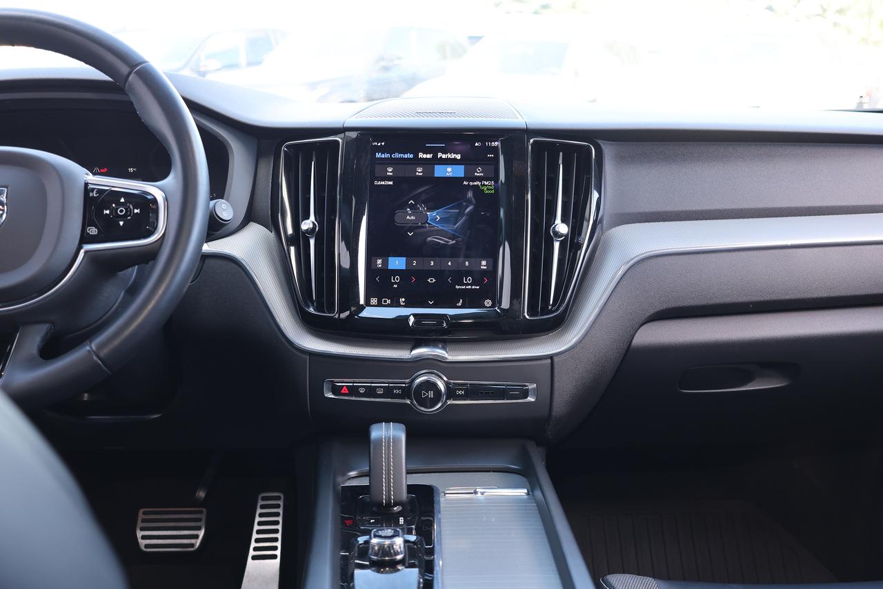 2022 Volvo XC60 AWD R-Design - NAVI|PANO|CAMERA|BLINDSPOT|2xRIMS Photo