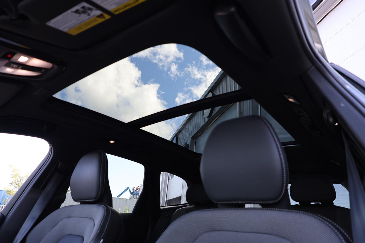 2022 Volvo XC60 AWD R-Design - NAVI|PANO|CAMERA|BLINDSPOT|2xRIMS Photo
