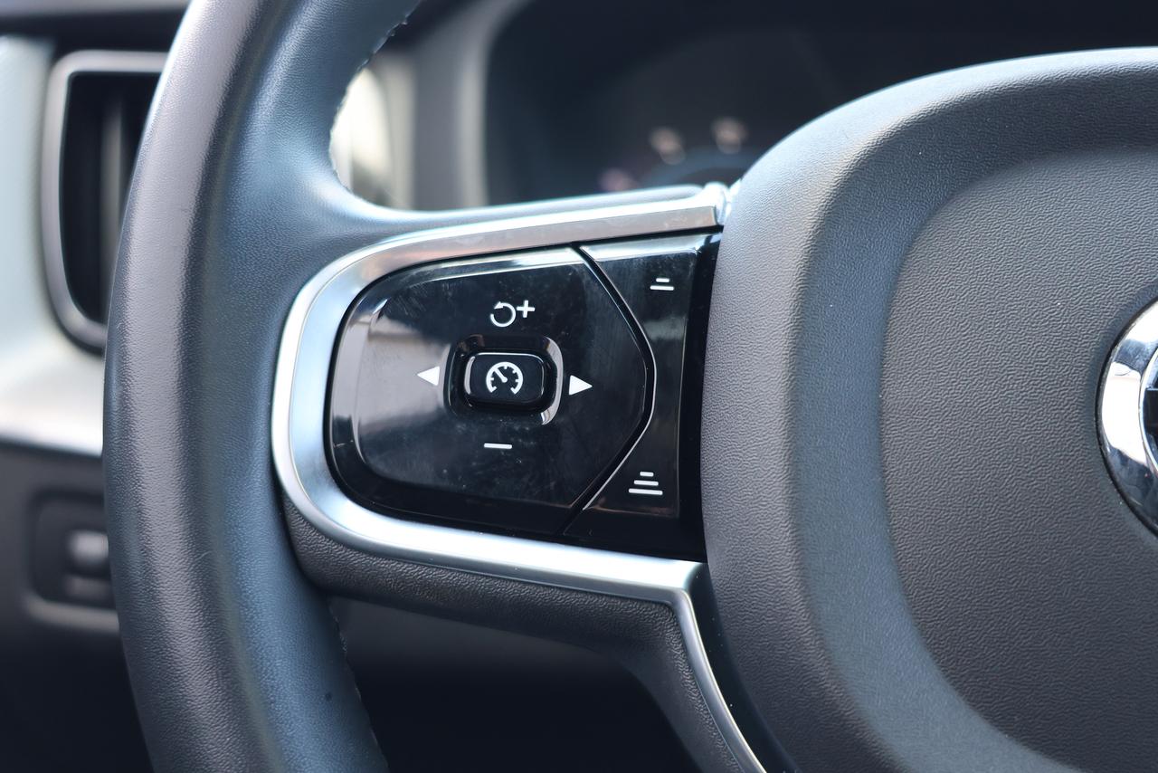 2022 Volvo XC60 AWD R-Design - NAVI|PANO|CAMERA|BLINDSPOT|2xRIMS Photo