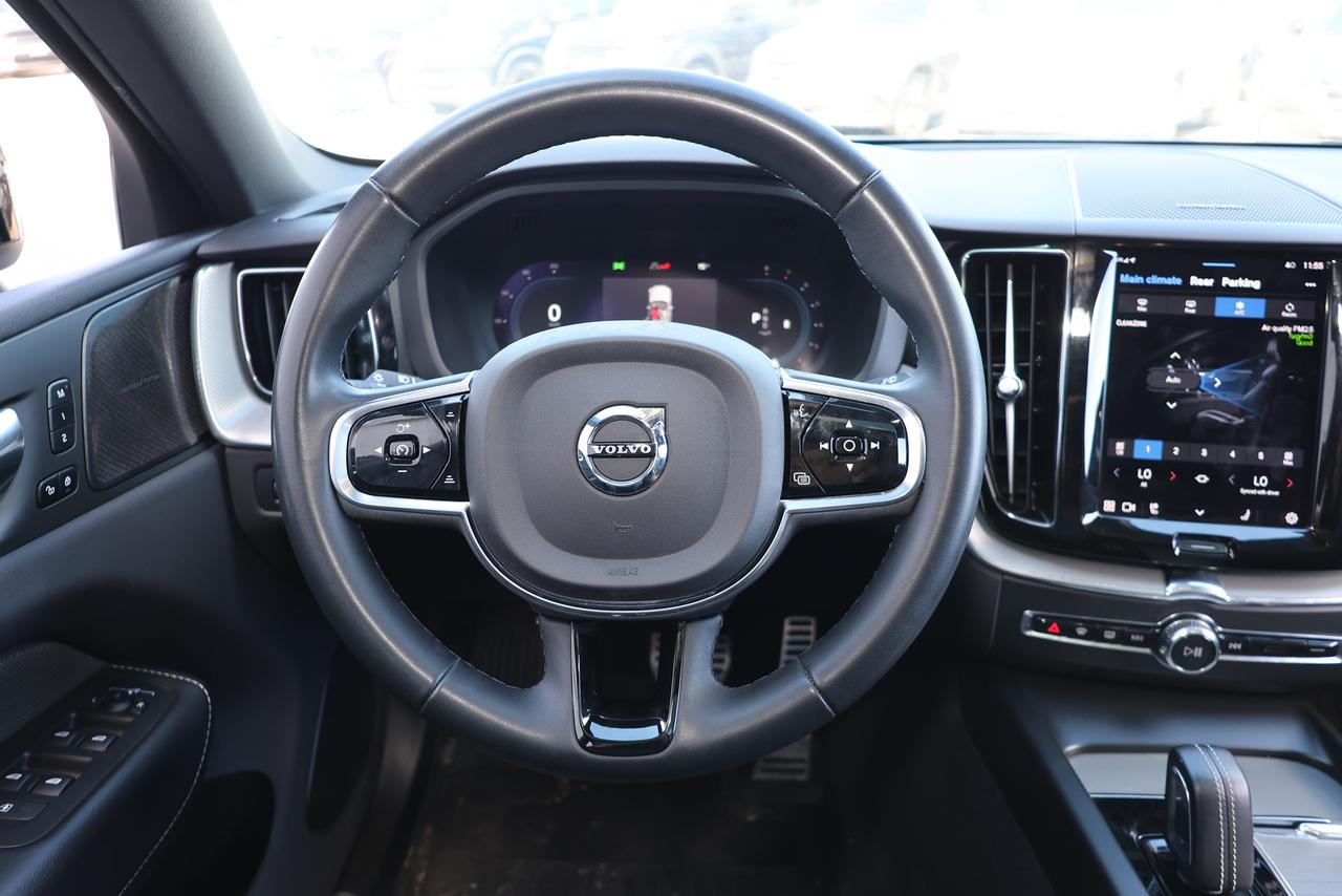 2022 Volvo XC60 AWD R-Design - NAVI|PANO|CAMERA|BLINDSPOT|2xRIMS Photo