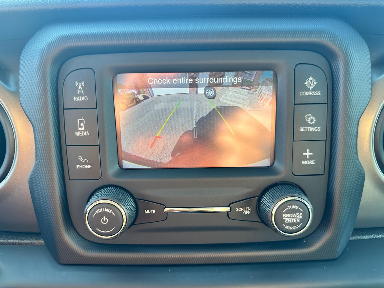2018 Jeep Wrangler Sport 2-Door Cloth Bluetooth BackupCam HardTop A/C Photo