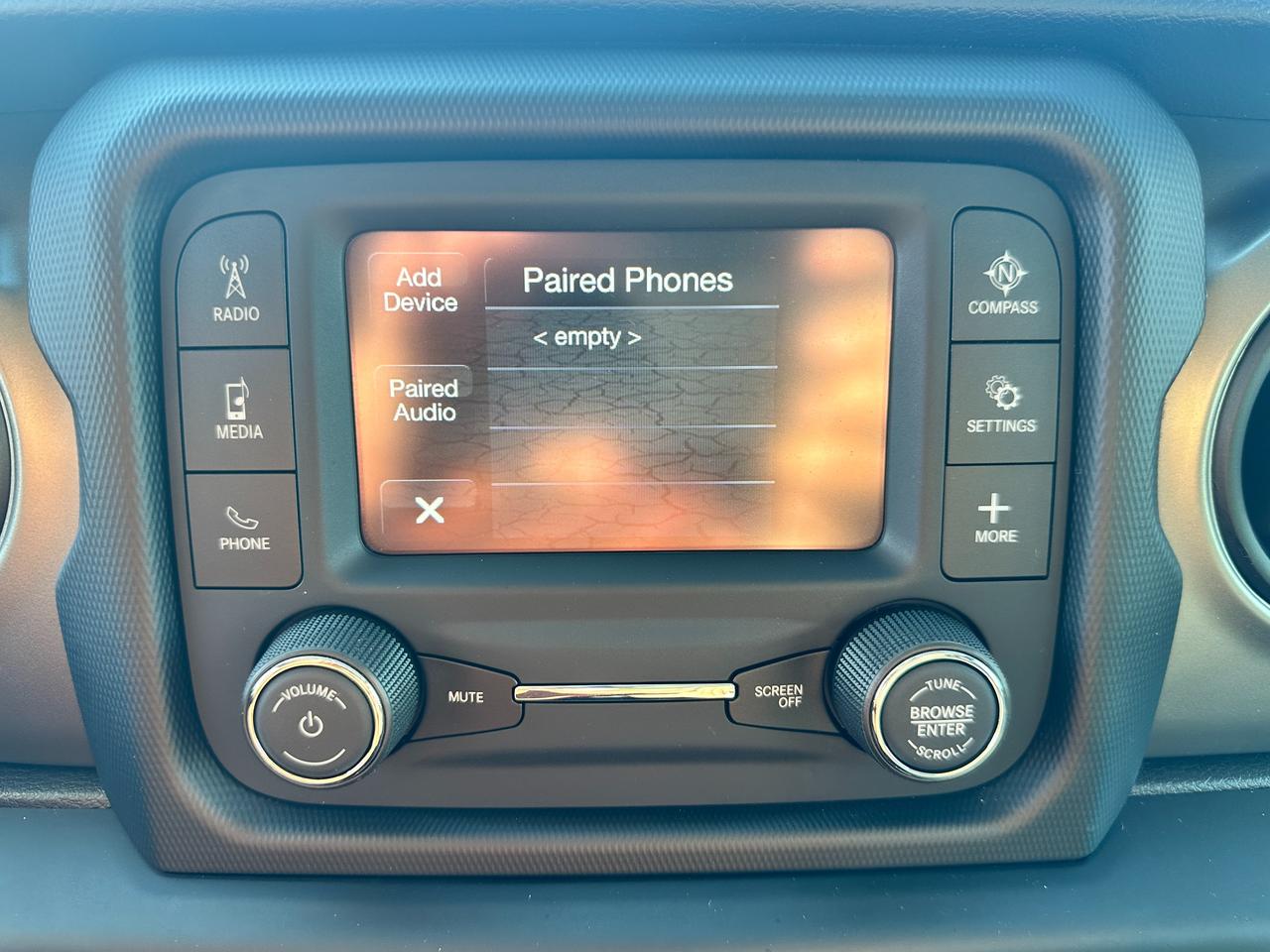 2018 Jeep Wrangler Sport 2-Door Cloth Bluetooth BackupCam HardTop A/C Photo