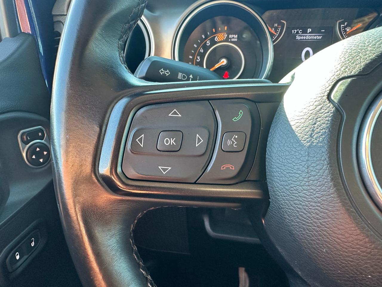 2018 Jeep Wrangler Sport 2-Door Cloth Bluetooth BackupCam HardTop A/C Photo
