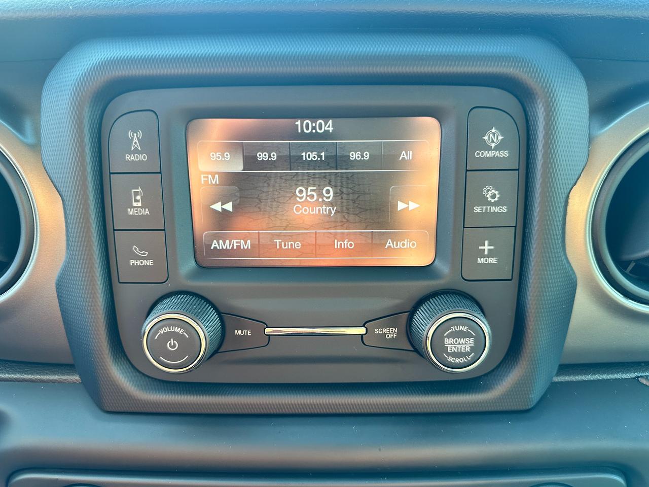 2018 Jeep Wrangler Sport 2-Door Cloth Bluetooth BackupCam HardTop A/C Photo