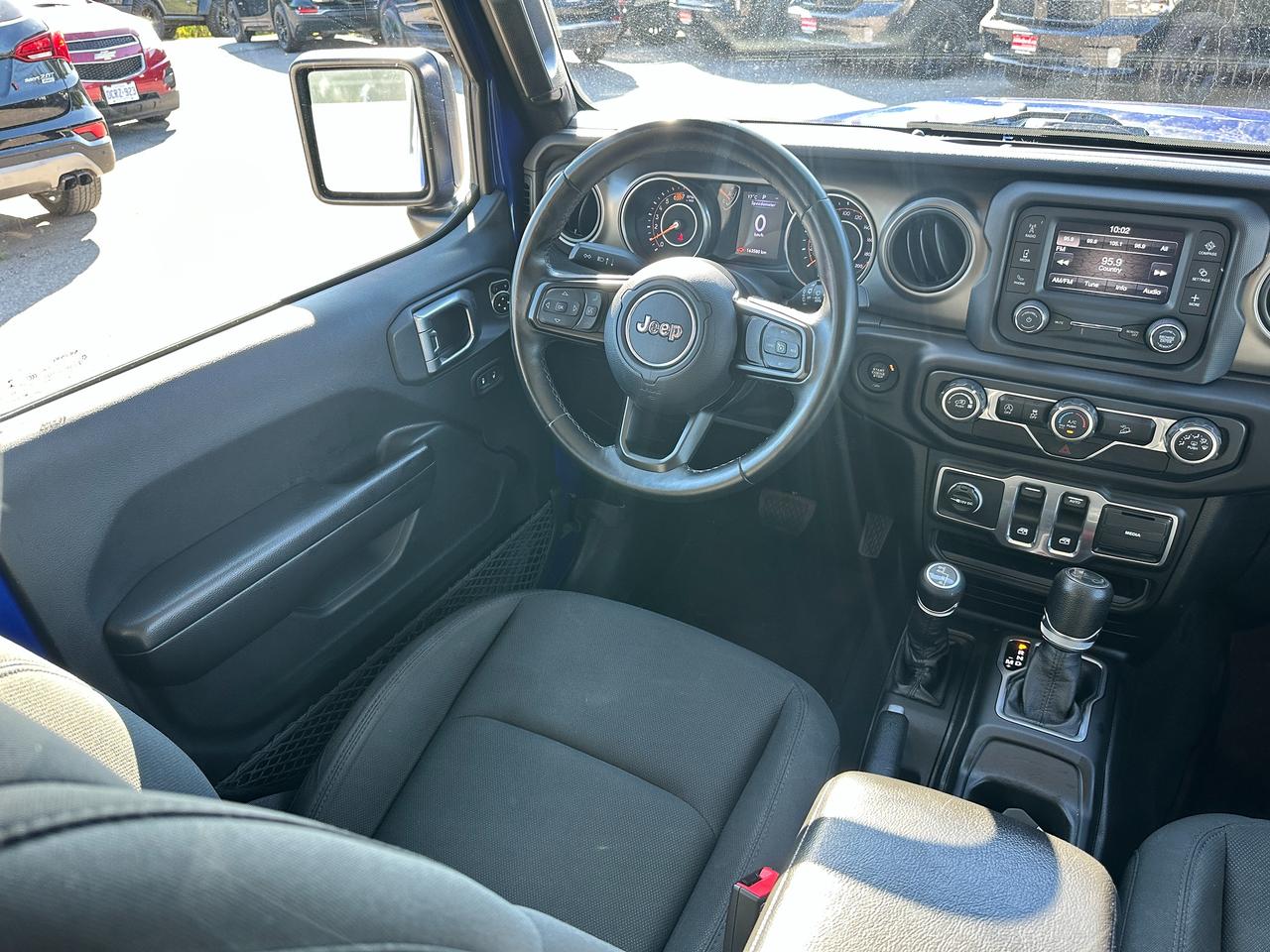 2018 Jeep Wrangler Sport 2-Door Cloth Bluetooth BackupCam HardTop A/C Photo