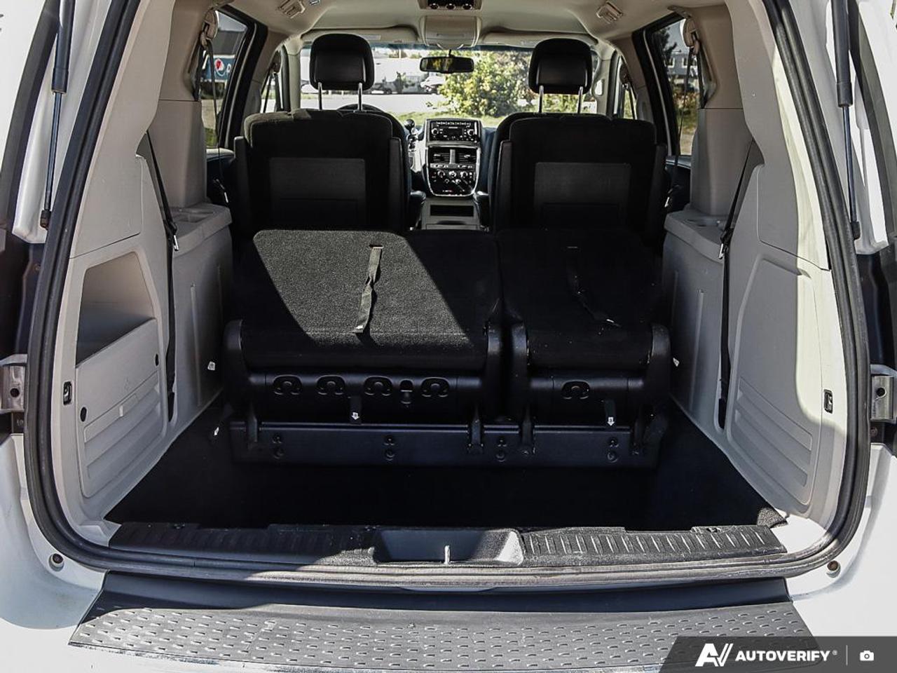 2015 Dodge Grand Caravan SXT, LOW KM'S, REMOTE START, ECON, FULL STOW-N-GO, - Photo #11