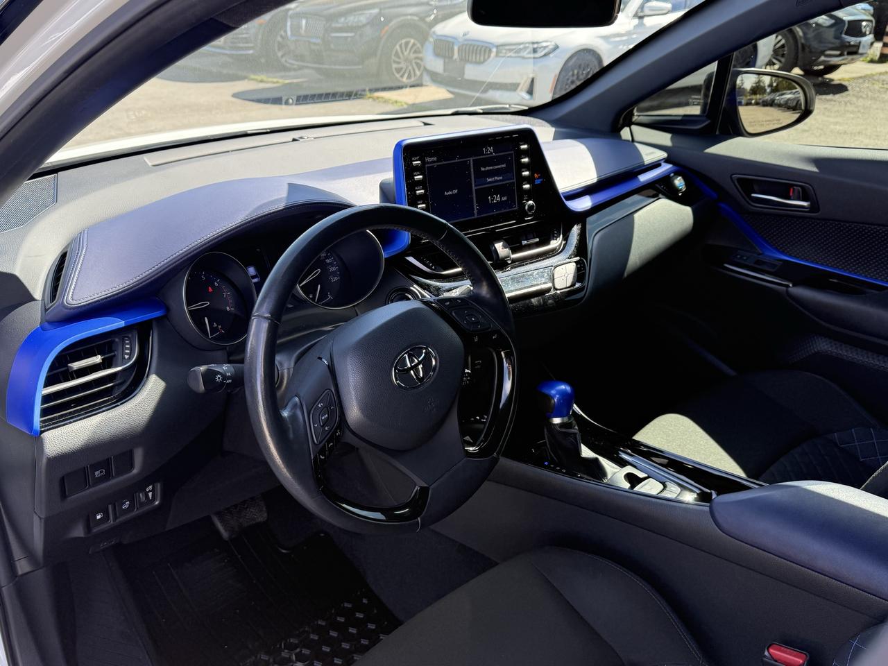 2020 Toyota C-HR XLE Premium Photo