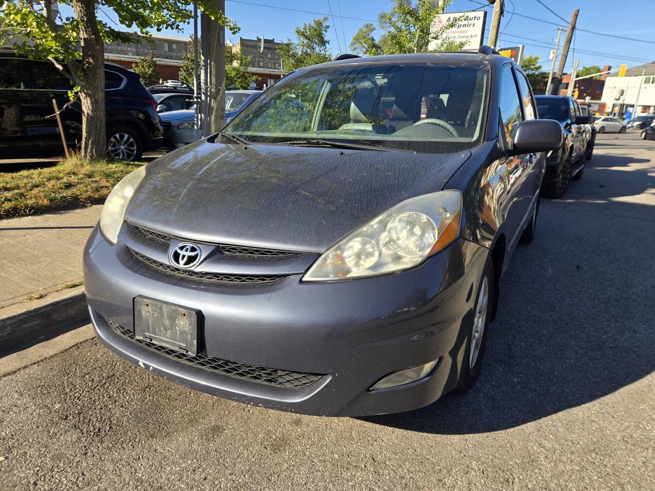 2010 Toyota Sienna CE Photo