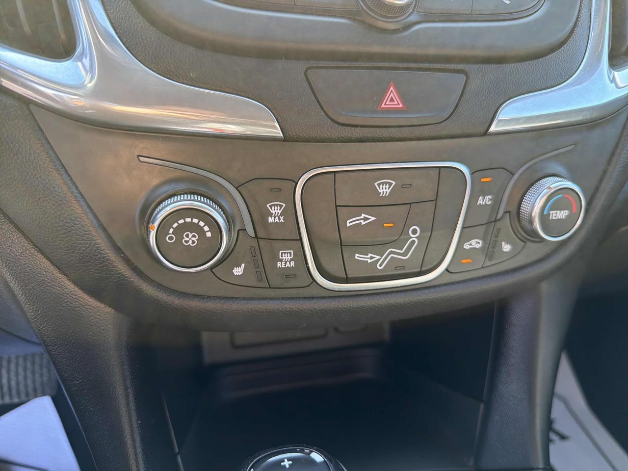 2020 Chevrolet Equinox LT - Photo #14