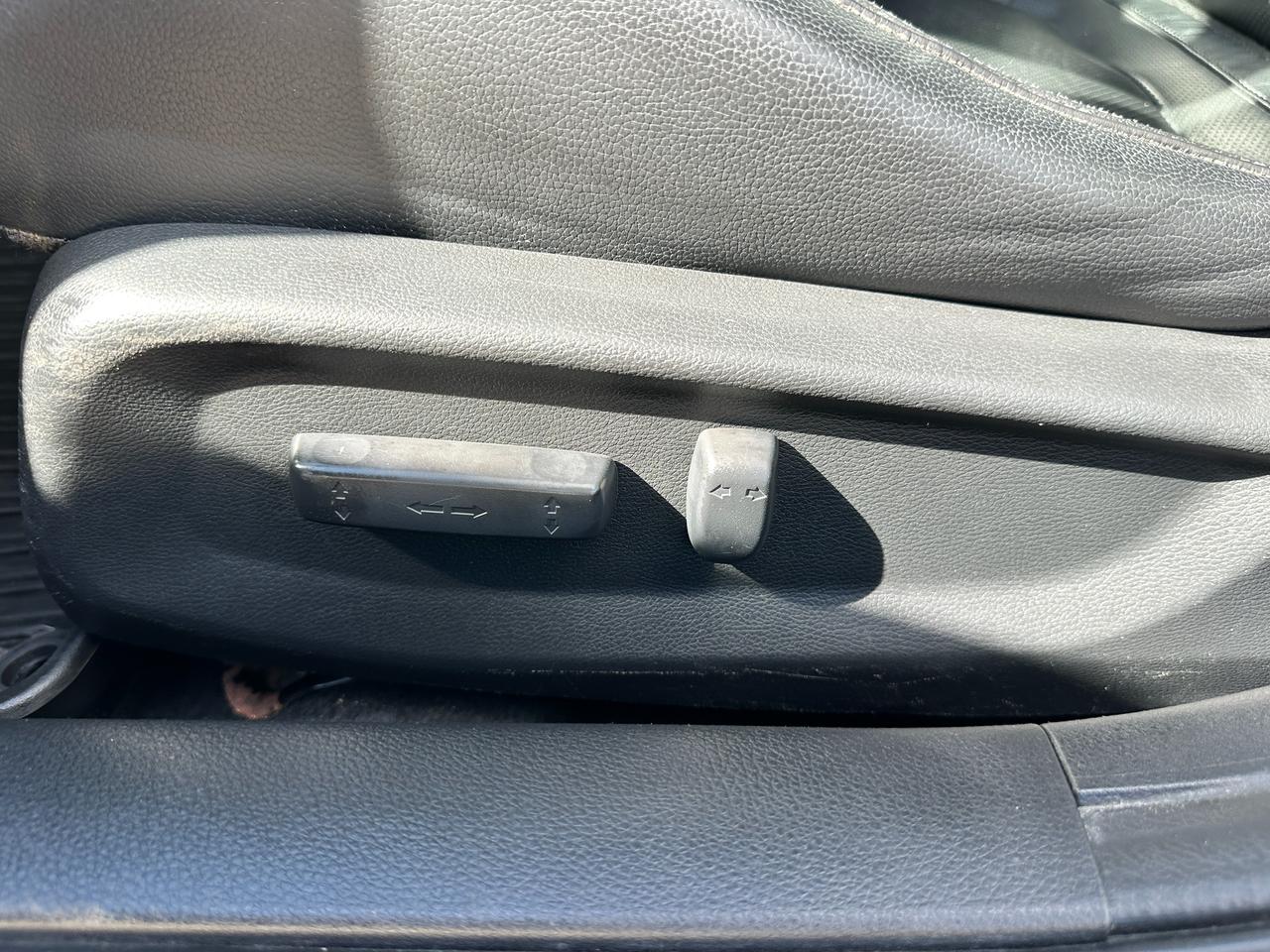 2020 Honda Civic Touring Sunroof Heated Leather SafetyFeatures NAV Photo