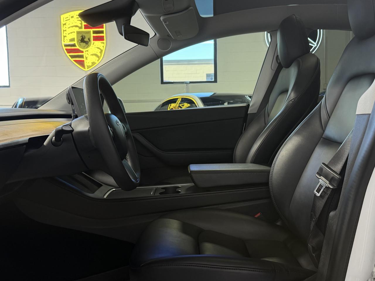 2021 Tesla Model Y LONG RANGE Photo