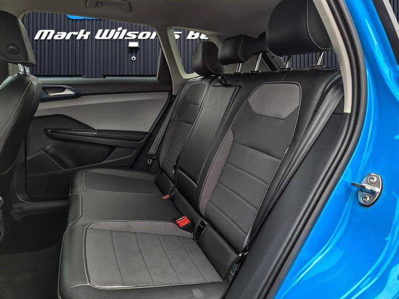 2024 Volkswagen Taos Comfortline | Heated Seats + Steering | Adaptive Cruise | Remote Start | Apple CarPlay & More ! Photo