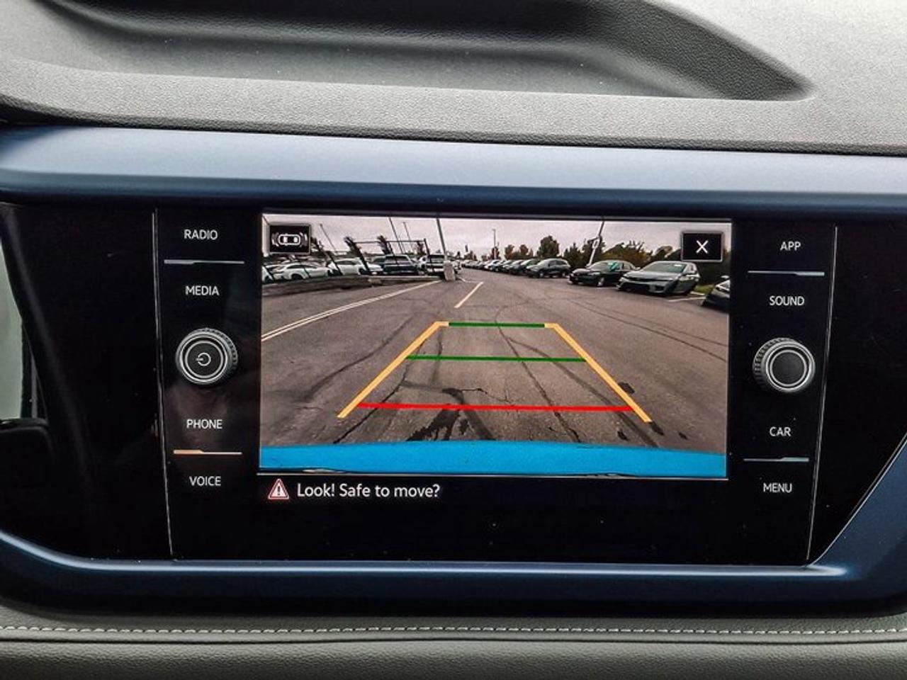 2024 Volkswagen Taos Comfortline | Heated Seats + Steering | Adaptive Cruise | Remote Start | Apple CarPlay & More ! Photo