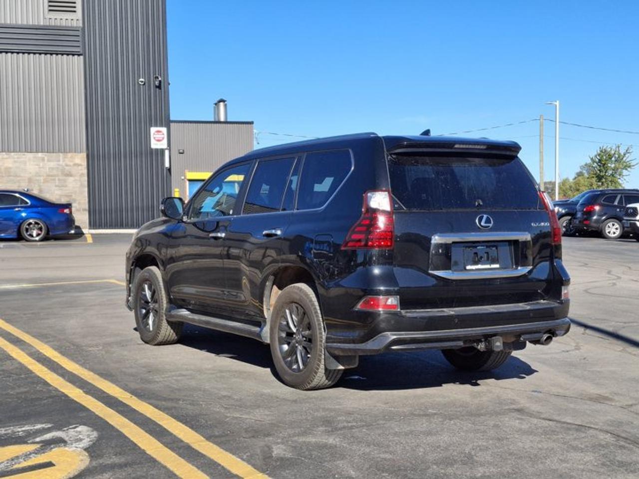 2022 Lexus GX GX 460 Premium 4WD | V8 | 3rd Row | Leather | Sunroof | Nav | Mark Levinson Audio | 360 Cam & More ! Photo