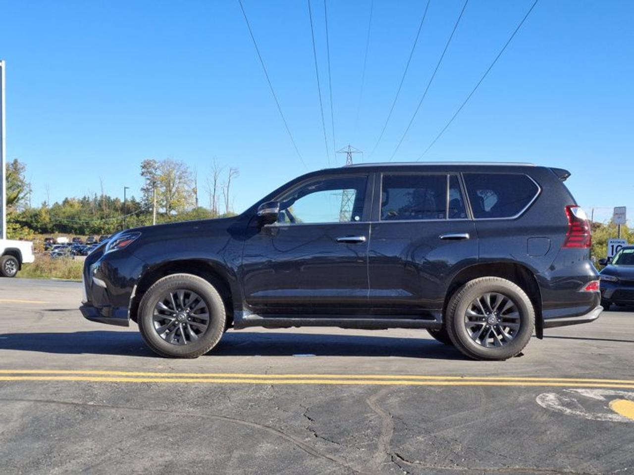2022 Lexus GX GX 460 Premium 4WD | V8 | 3rd Row | Leather | Sunroof | Nav | Mark Levinson Audio | 360 Cam & More ! Photo