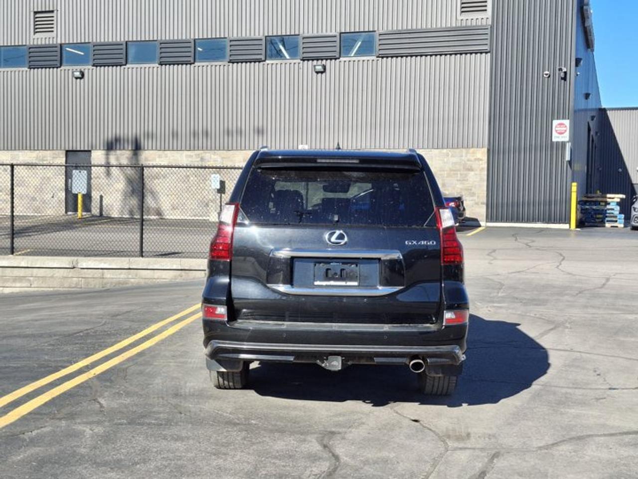 2022 Lexus GX GX 460 Premium 4WD | V8 | 3rd Row | Leather | Sunroof | Nav | Mark Levinson Audio | 360 Cam & More ! Photo