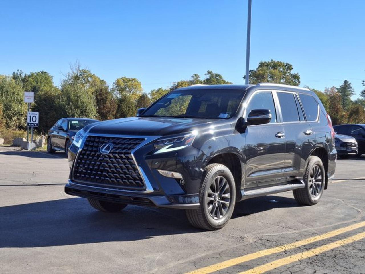 2022 Lexus GX GX 460 Premium 4WD | V8 | 3rd Row | Leather | Sunroof | Nav | Mark Levinson Audio | 360 Cam & More ! Photo