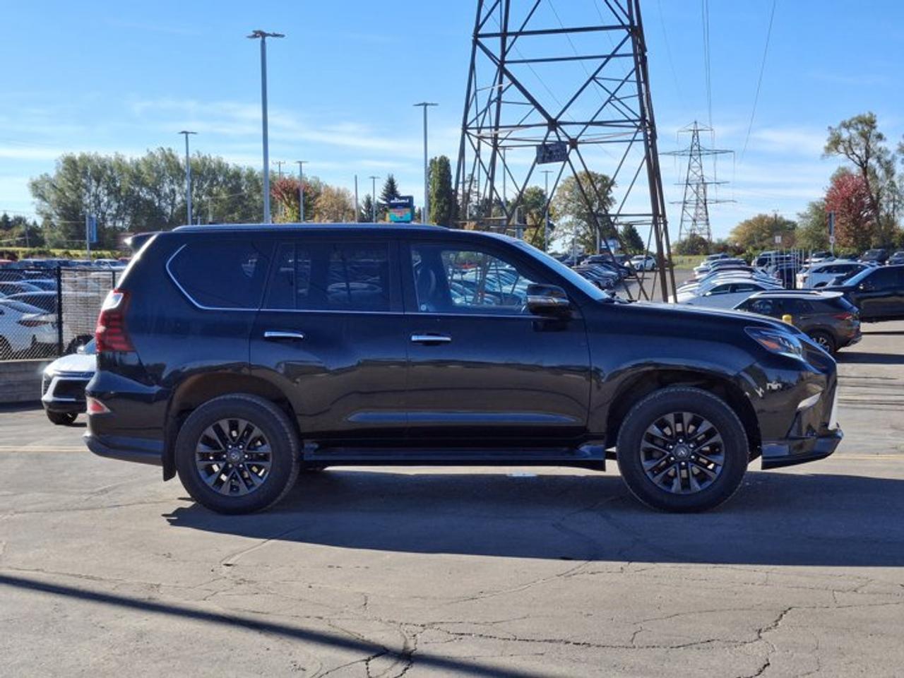 2022 Lexus GX GX 460 Premium 4WD | V8 | 3rd Row | Leather | Sunroof | Nav | Mark Levinson Audio | 360 Cam & More ! Photo