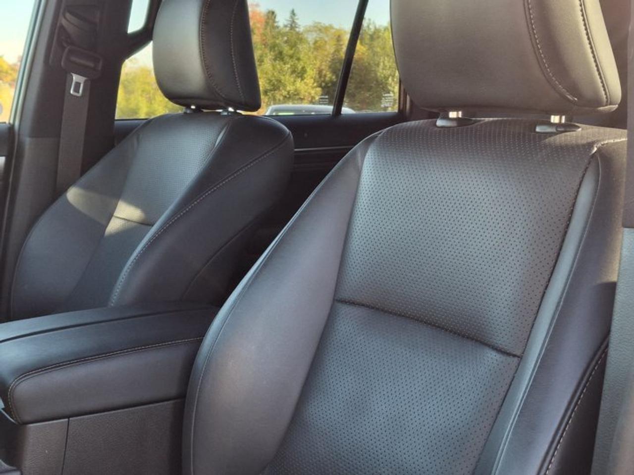 2022 Lexus GX GX 460 Premium 4WD | V8 | 3rd Row | Leather | Sunroof | Nav | Mark Levinson Audio | 360 Cam & More ! Photo