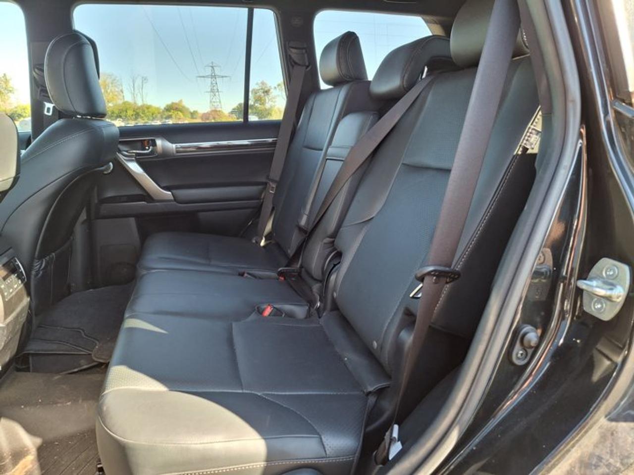 2022 Lexus GX GX 460 Premium 4WD | V8 | 3rd Row | Leather | Sunroof | Nav | Mark Levinson Audio | 360 Cam & More ! Photo