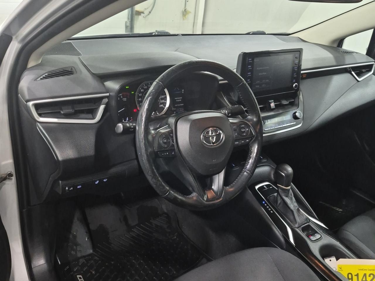 2022 Toyota Corolla LE Photo