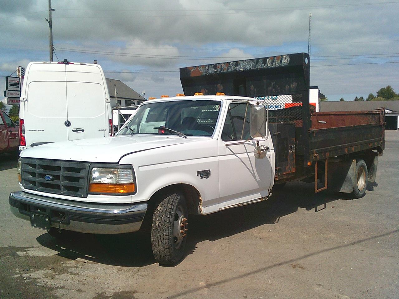 1997 Ford F-350 DUMP TRUCK/ Reg Cab 161" WB, 84.0" CA DRW Photo