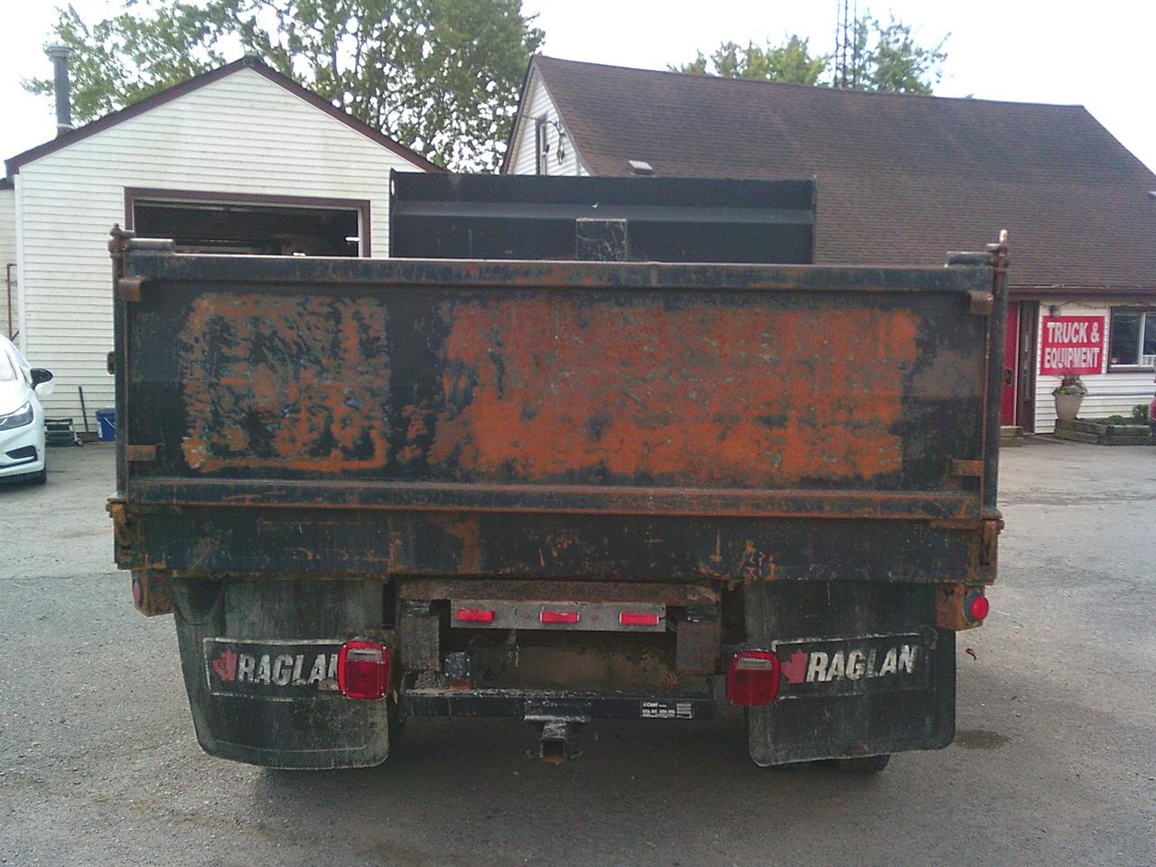 1997 Ford F-350 DUMP TRUCK/ Reg Cab 161" WB, 84.0" CA DRW Photo