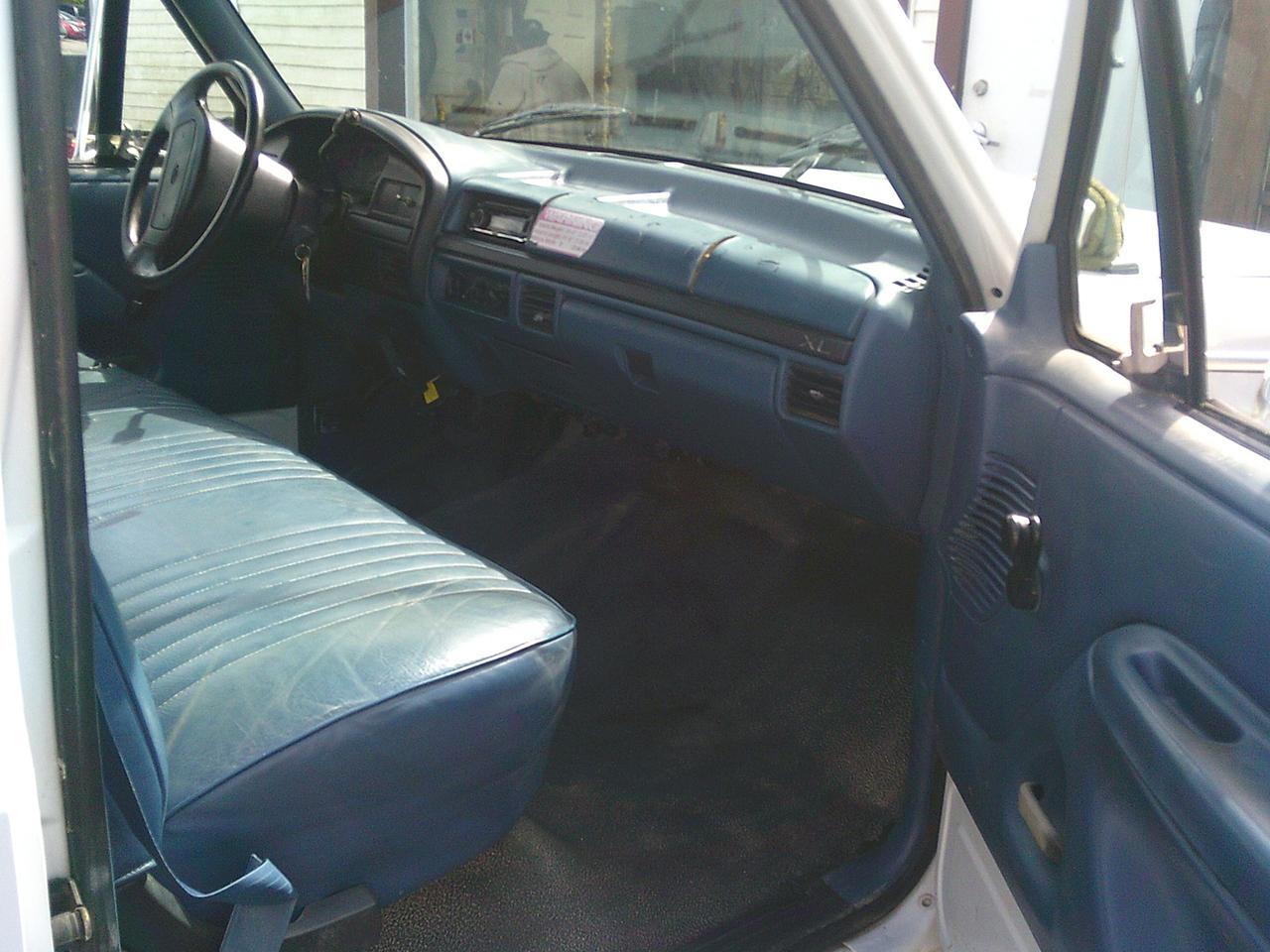 1997 Ford F-350 DUMP TRUCK/ Reg Cab 161" WB, 84.0" CA DRW Photo