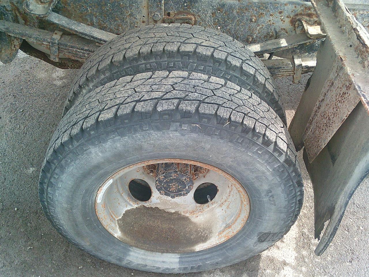 1997 Ford F-350 DUMP TRUCK/ Reg Cab 161" WB, 84.0" CA DRW Photo