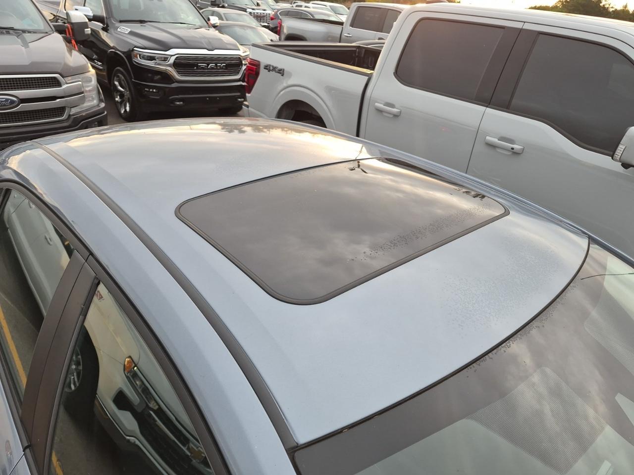 2022 Toyota Corolla LE Photo5