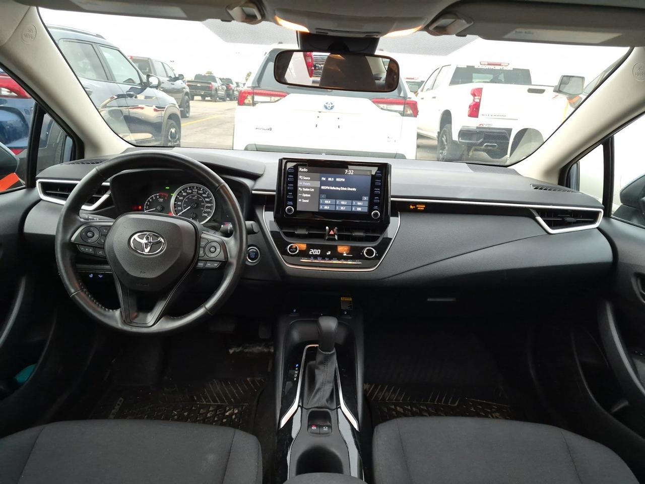2022 Toyota Corolla LE Photo