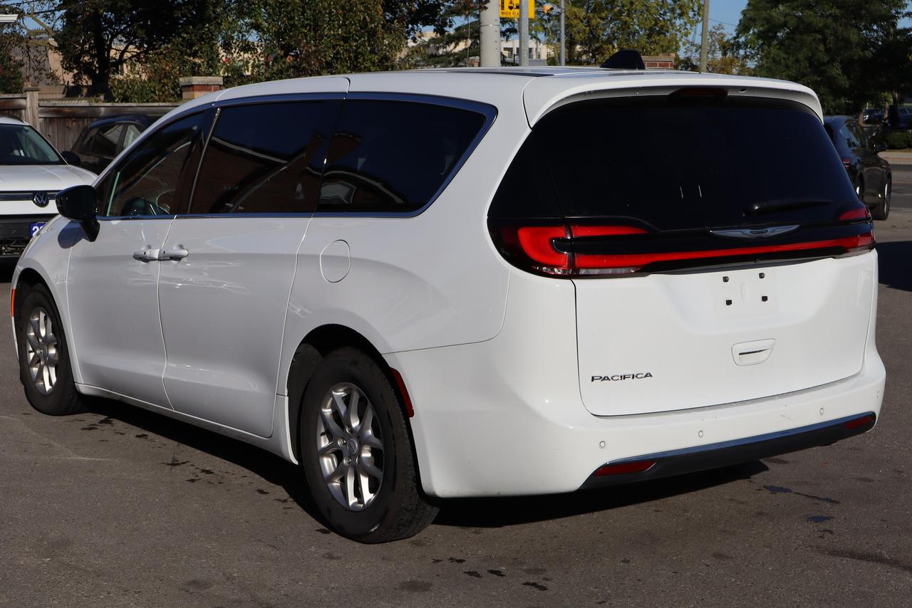 2025 Chrysler Pacifica Select FWD Photo
