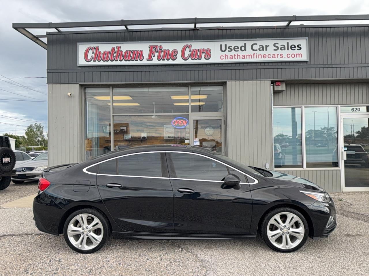 2017 Chevrolet Cruze Premier - Photo #2
