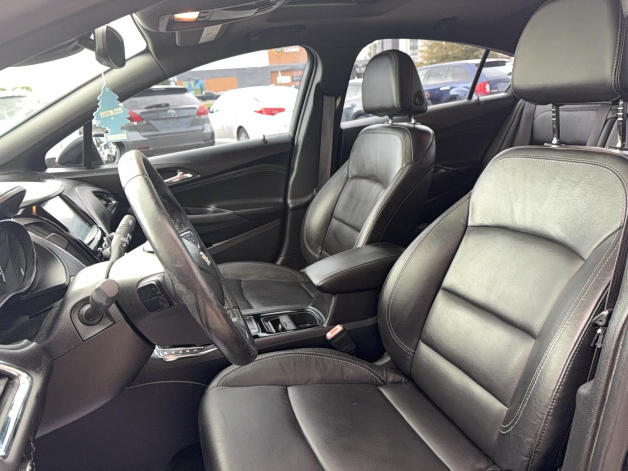 2017 Chevrolet Cruze Premier Photo