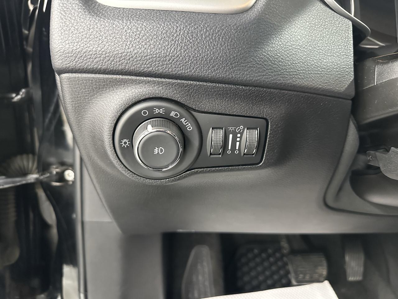 2018 Jeep Compass NORTH Photo11