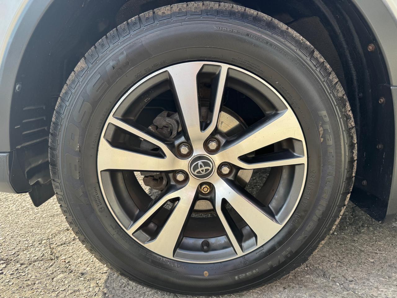 2018 Toyota RAV4 LE AWD | Accident Free | Back up Camera | Heated Seats Photo