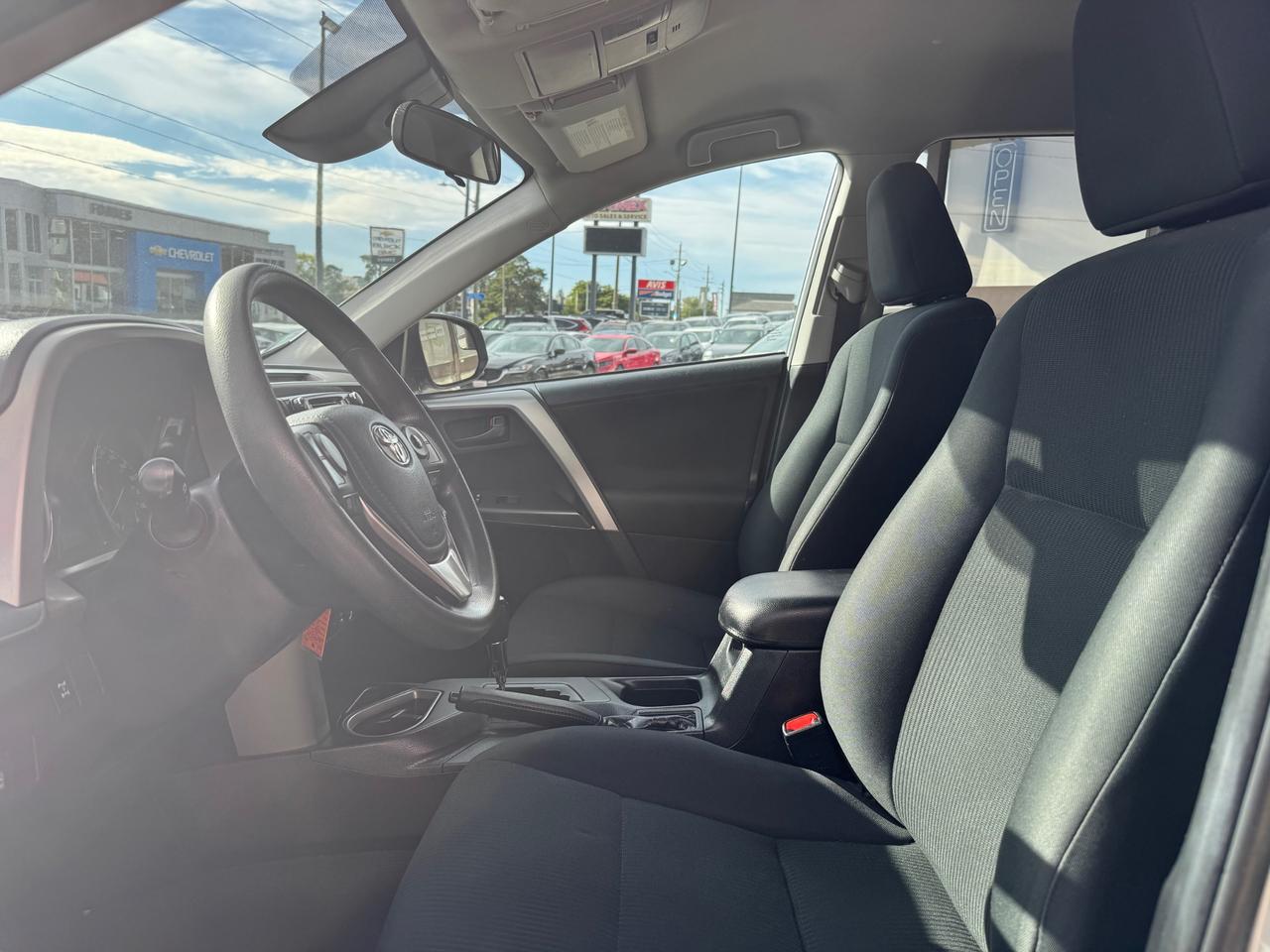 2018 Toyota RAV4 LE AWD | Accident Free | Back up Camera | Heated Seats Photo