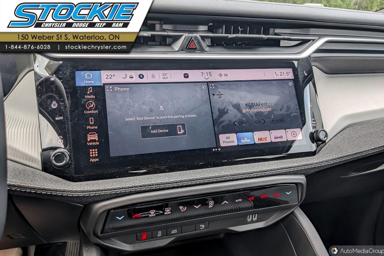 2026 Jeep Cherokee LAREDO 4x4 Photo