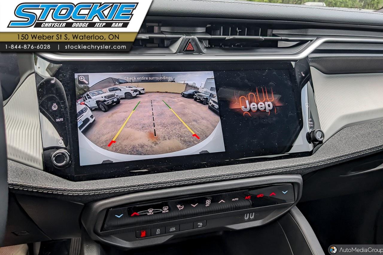 2026 Jeep Cherokee LAREDO 4x4 Photo