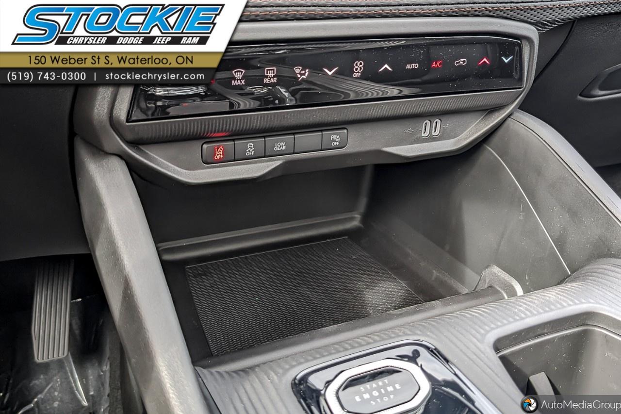 2026 Jeep Cherokee Overland 4x4 Photo