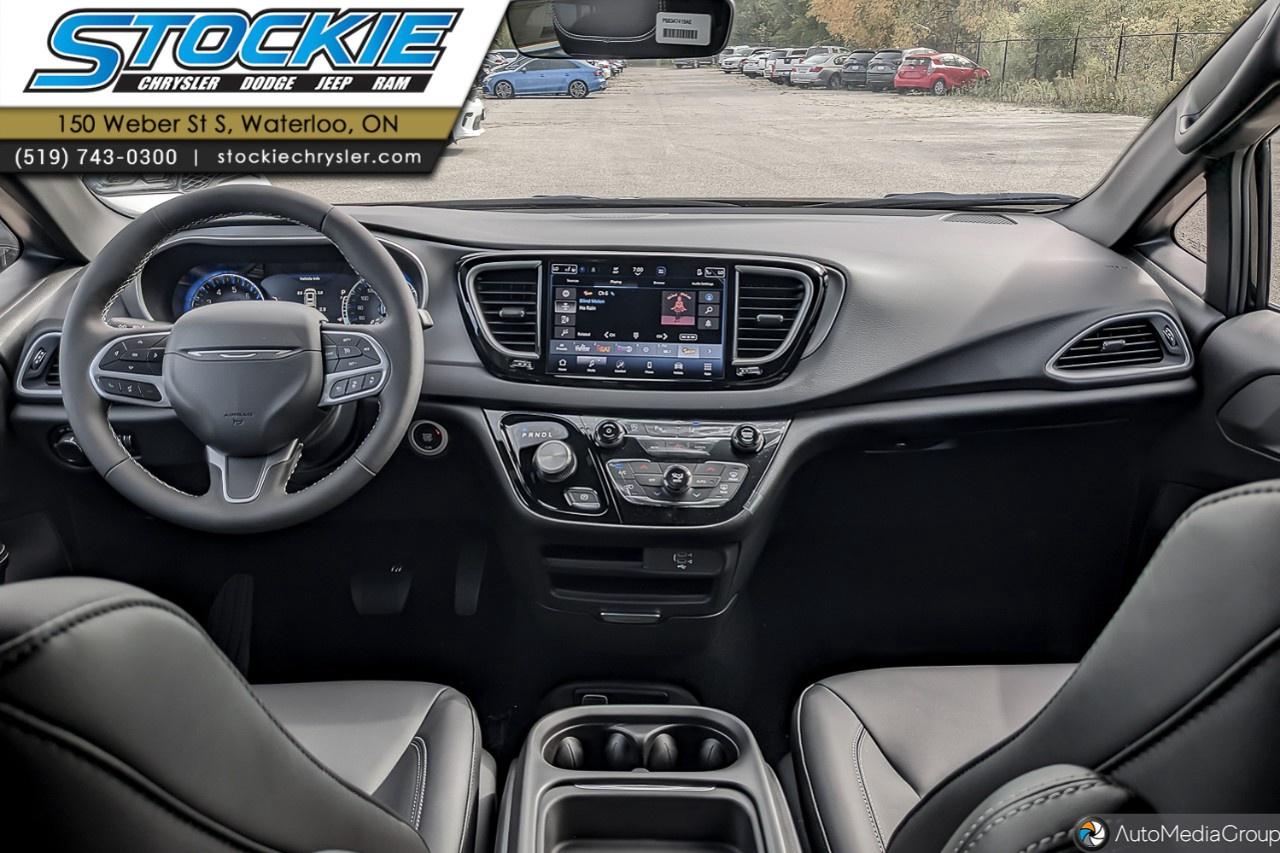 2027 Dodge Grand Caravan SXT 2WD Photo