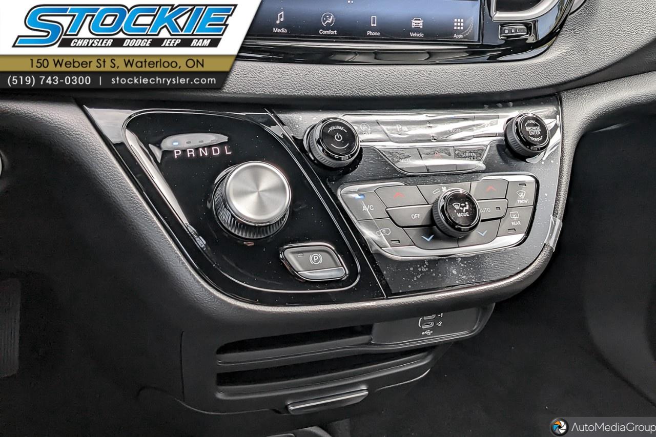 2027 Dodge Grand Caravan SXT 2WD Photo