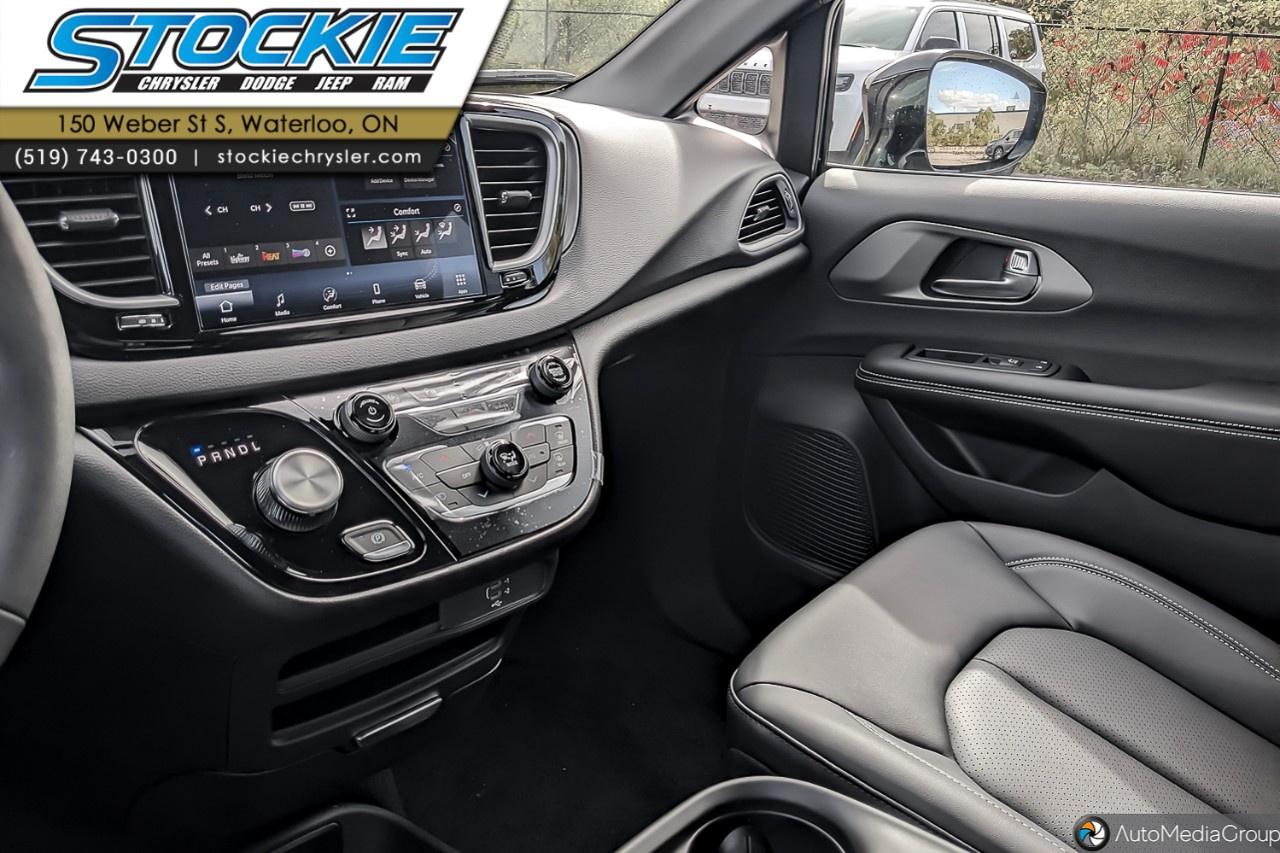 2027 Dodge Grand Caravan SXT 2WD Photo