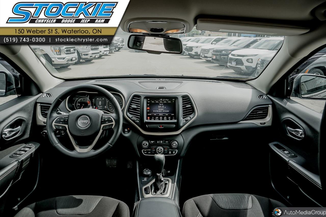 2016 Jeep Cherokee 4WD 4dr North Photo