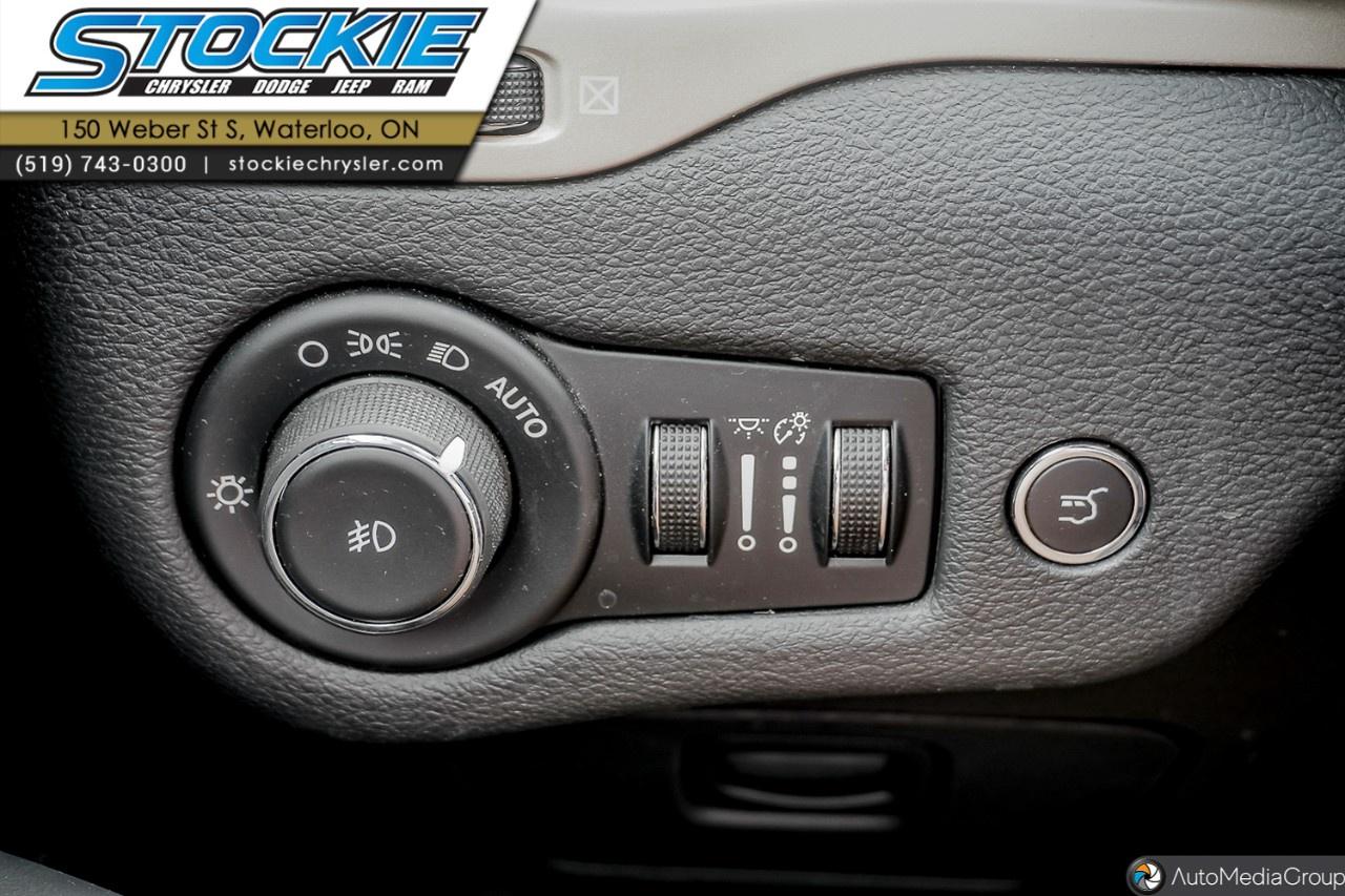 2016 Jeep Cherokee 4WD 4dr North Photo